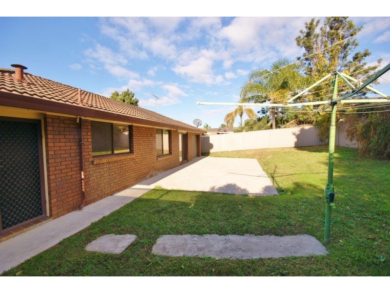 5 Canna Pl, St Andrews NSW 2566