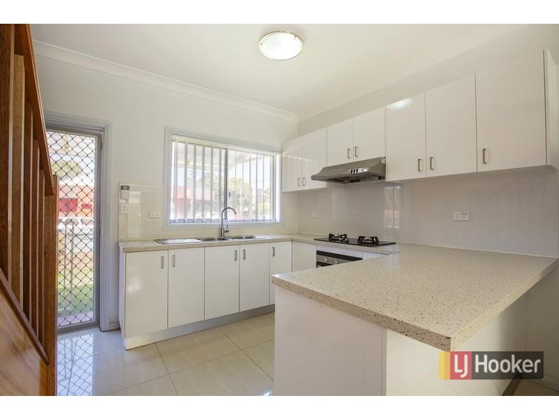 2/289 Clyde Street, Granville NSW 2142