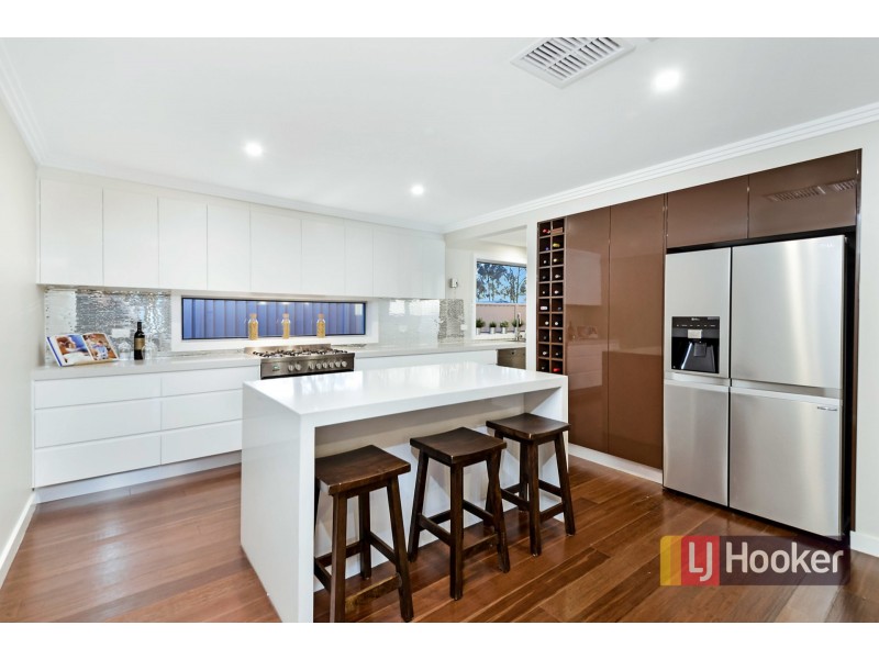 50 Woburn Abbey Court, Wattle Grove NSW 2173