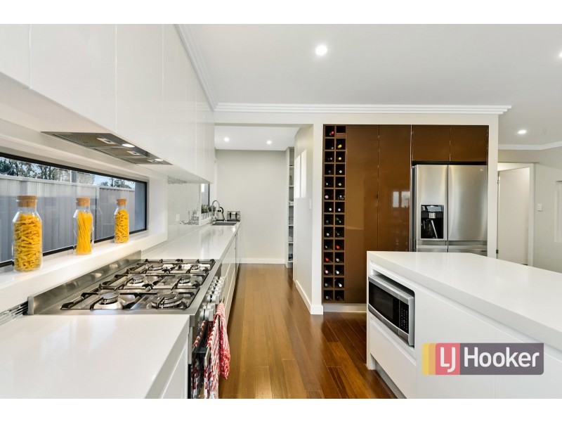 50 Woburn Abbey Court, Wattle Grove NSW 2173