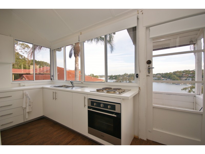 2 Algernon St, Oatley NSW 2223