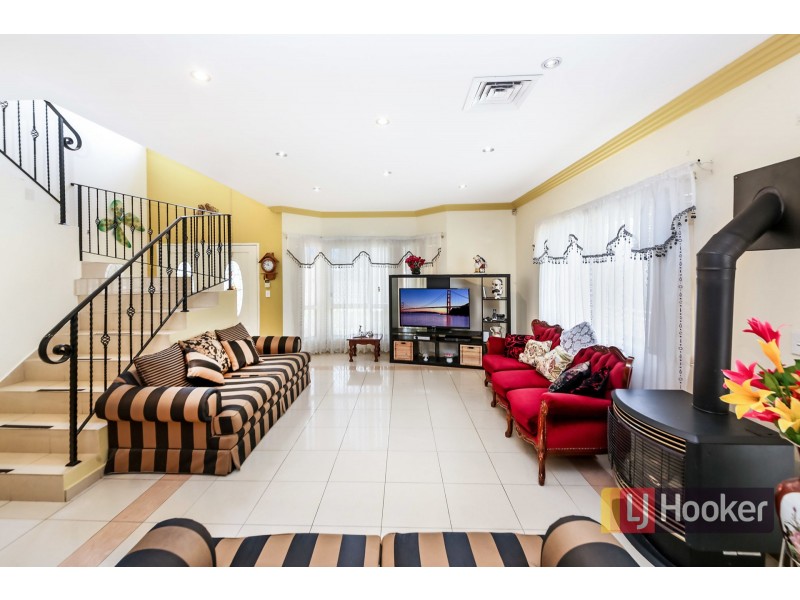 42 Lascelles Ave, Greenacre NSW 2190