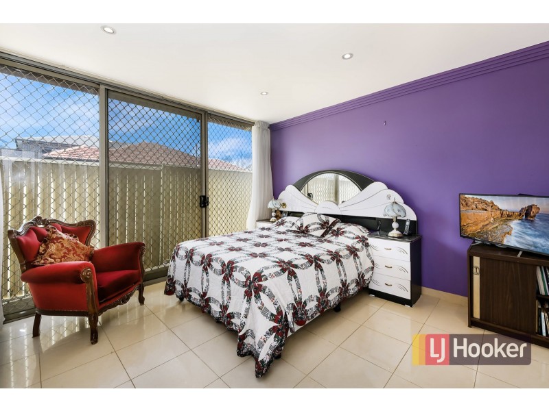 42 Lascelles Ave, Greenacre NSW 2190