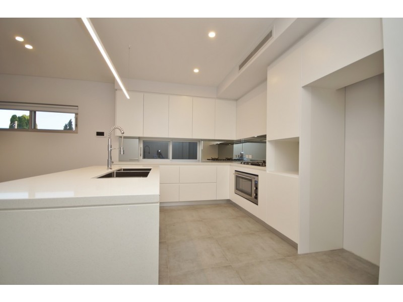 10A Byron Rd, Guildford NSW 2161