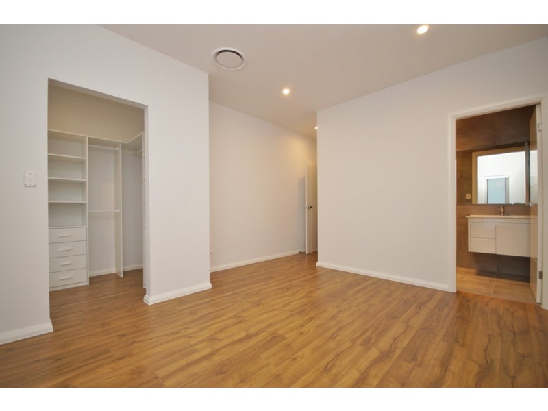 10A Byron Rd, Guildford NSW 2161