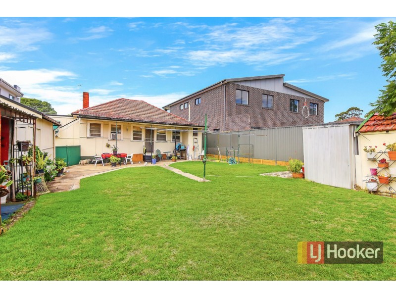 96 Campbell Hill Rd, Chester Hill NSW 2162