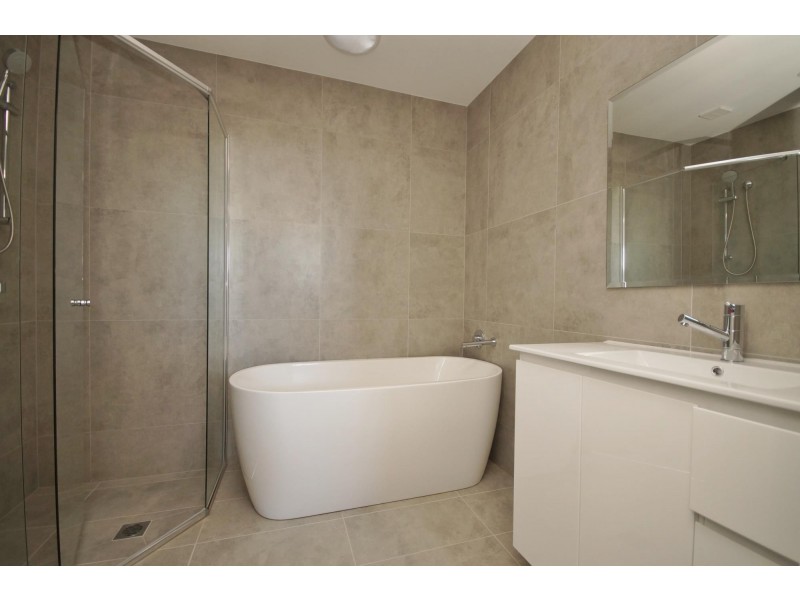 115 Lindesay St, Campbelltown NSW 2560
