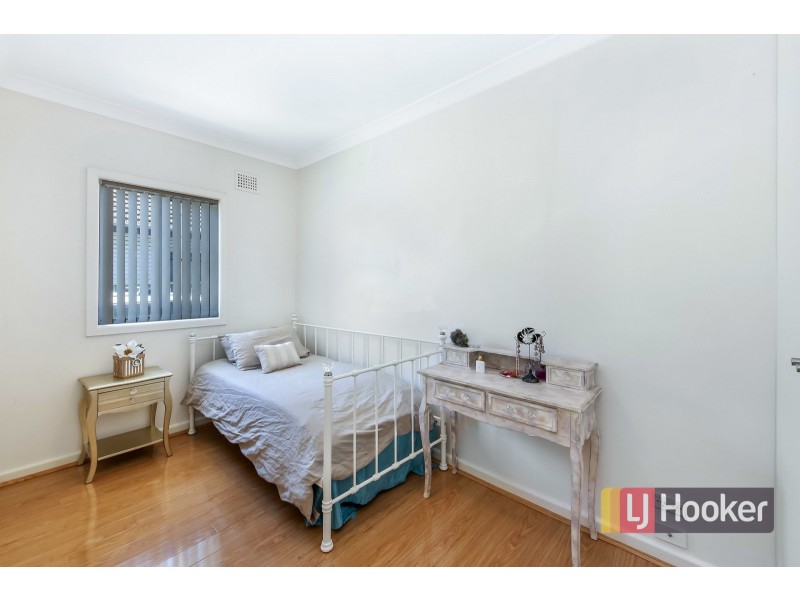 15 Queen St, Revesby NSW 2212