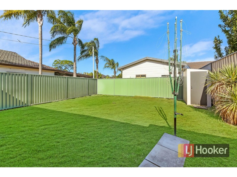 15 Queen St, Revesby NSW 2212