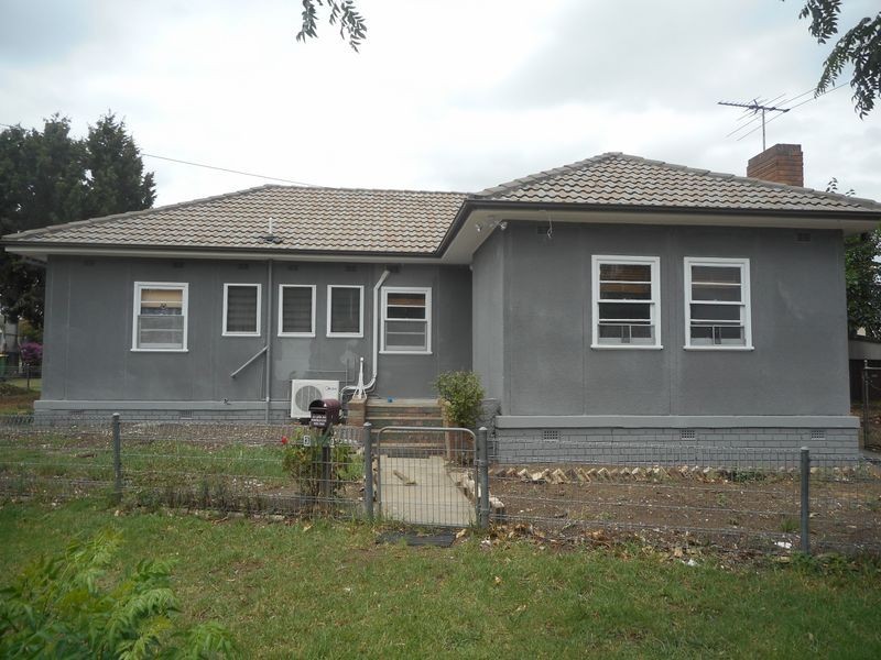 30 Lupin Ave, Fairfield East NSW 2165