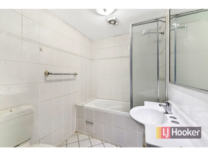 2/2 Macquarie Rd, Auburn NSW 2144