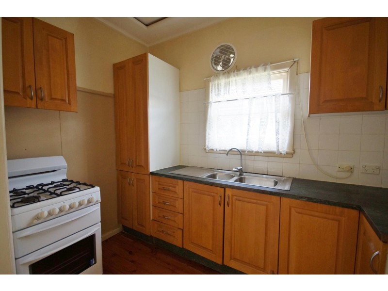 40 Kenyon St, Fairfield NSW 2165