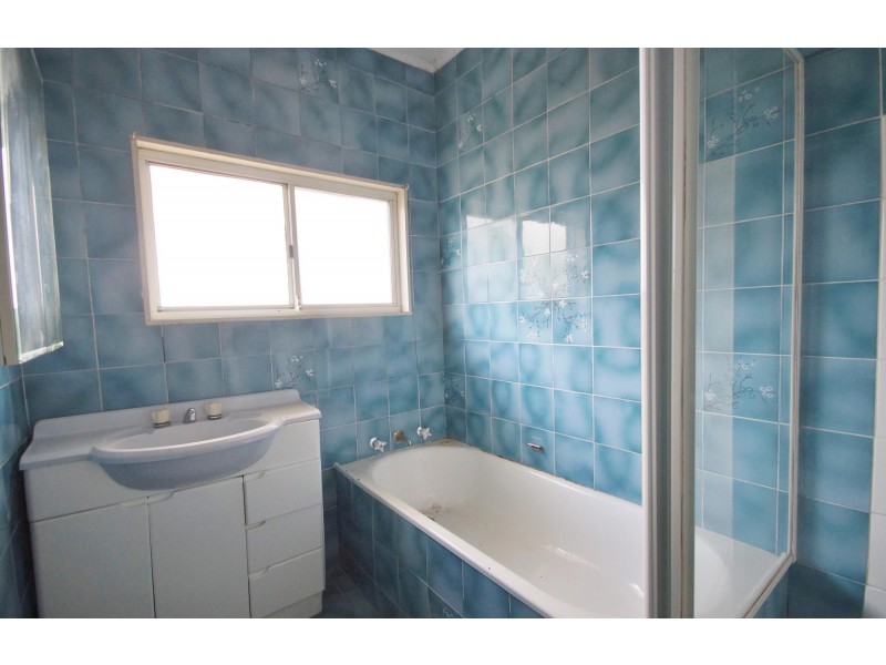 40 Kenyon St, Fairfield NSW 2165