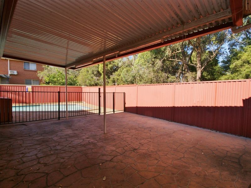 6 Willow Pl, Bass Hill NSW 2197