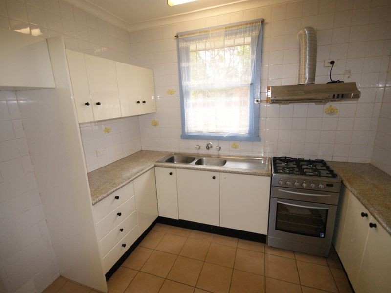 10 Whiting Street, Regents Park NSW 2143