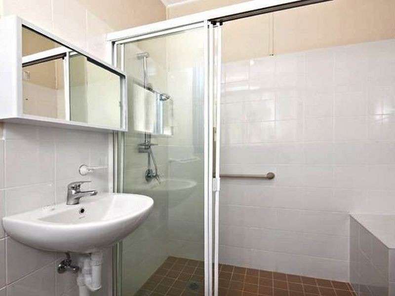 10 Whiting Street, Regents Park NSW 2143