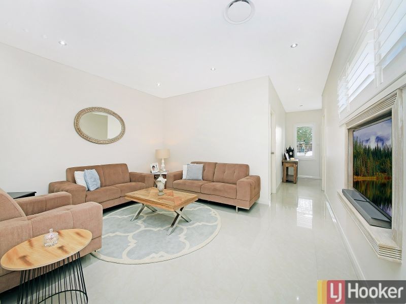 26a Cheatle St, East Hills NSW 2213