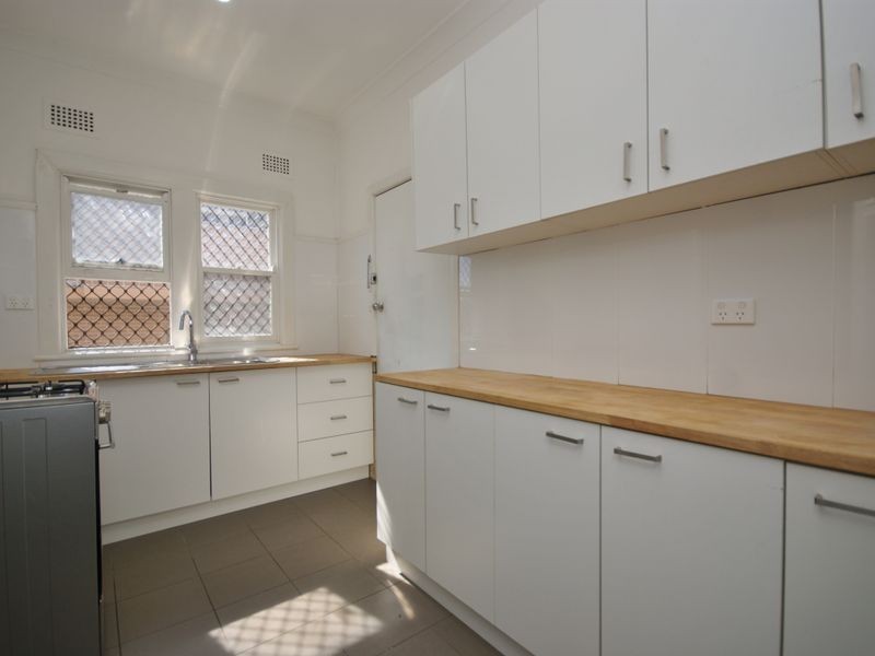 70 Cardigan St, Guildford NSW 2161