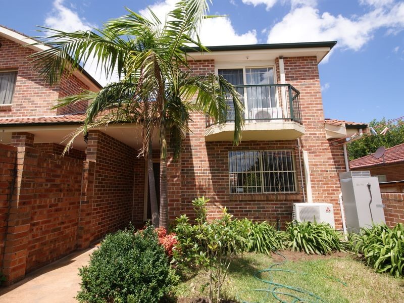 2/80 Harrow Rd, Auburn NSW 2144