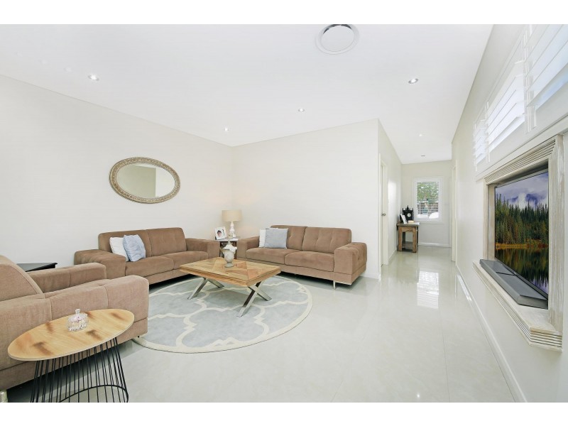 26a Cheatle St, East Hills NSW 2213