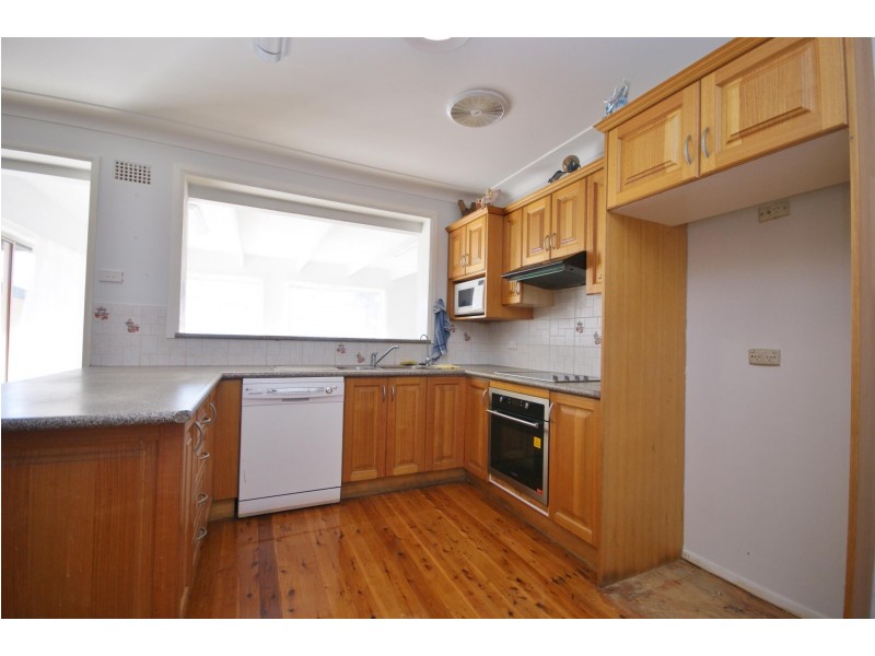 3 Sunset Ave, Bankstown NSW 2200