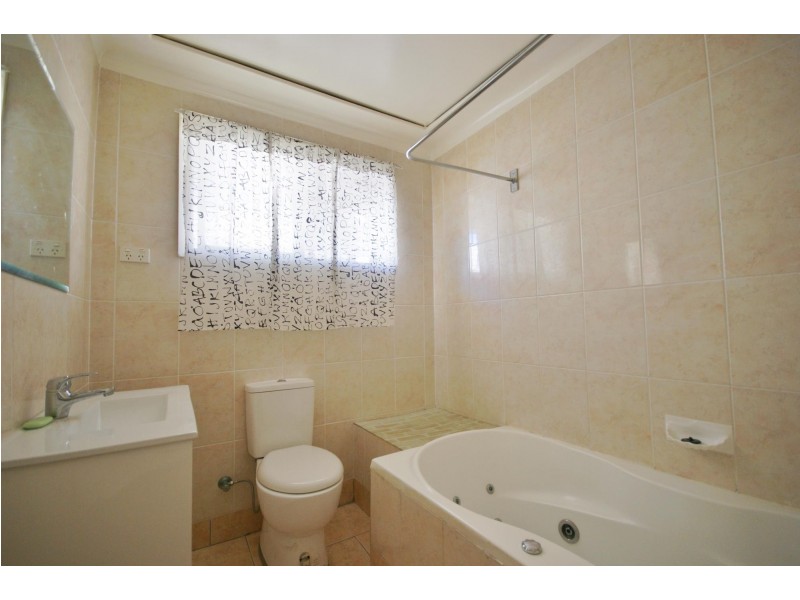 3 Sunset Ave, Bankstown NSW 2200