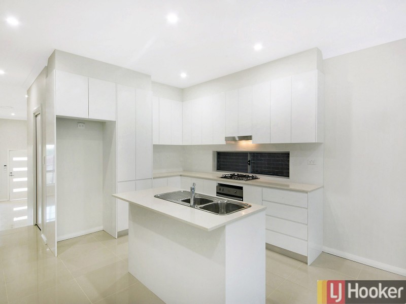 130B Lindesay St, Campbelltown NSW 2560