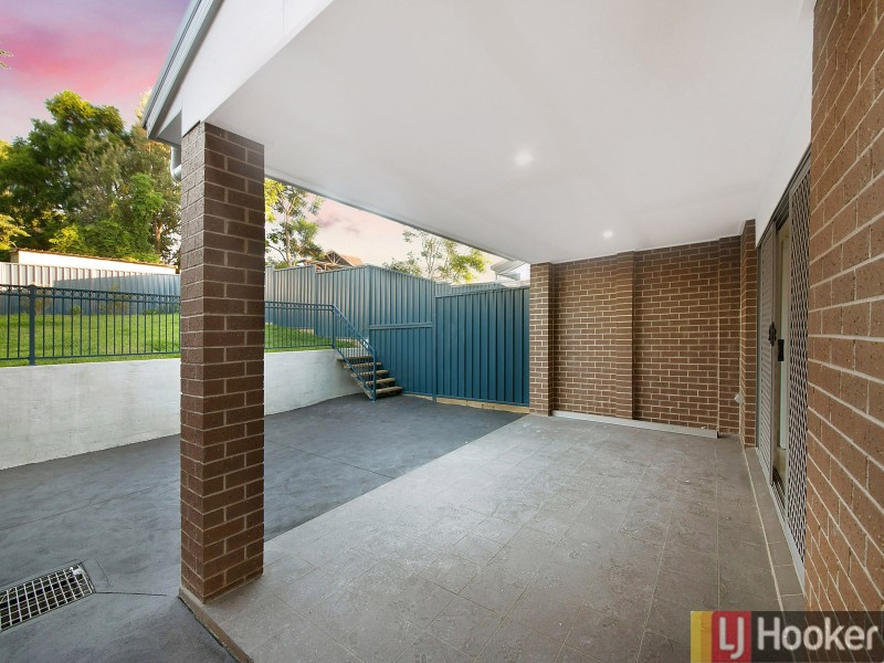 130B Lindesay St, Campbelltown NSW 2560