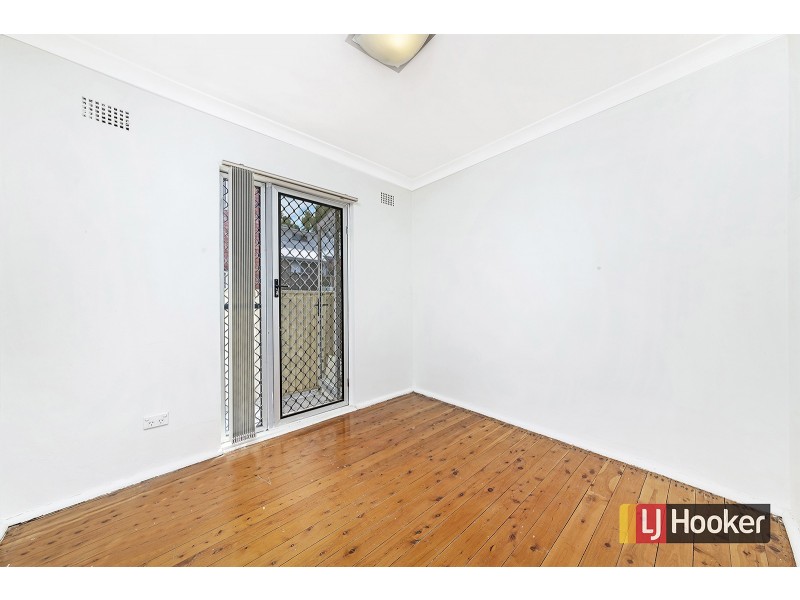 2/122 Harrow Rd, Auburn NSW 2144
