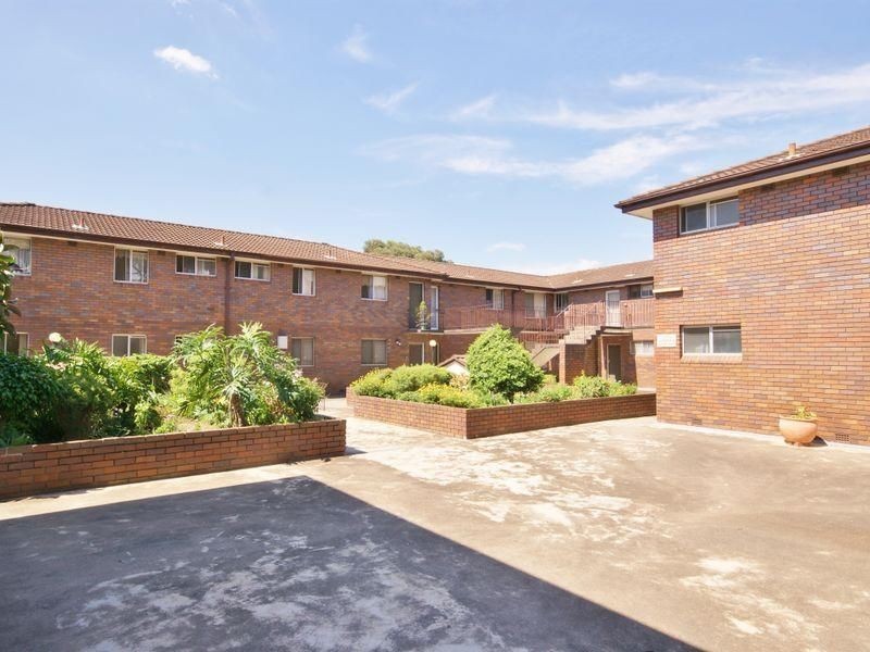 7/27 The Crescent, Berala NSW 2141