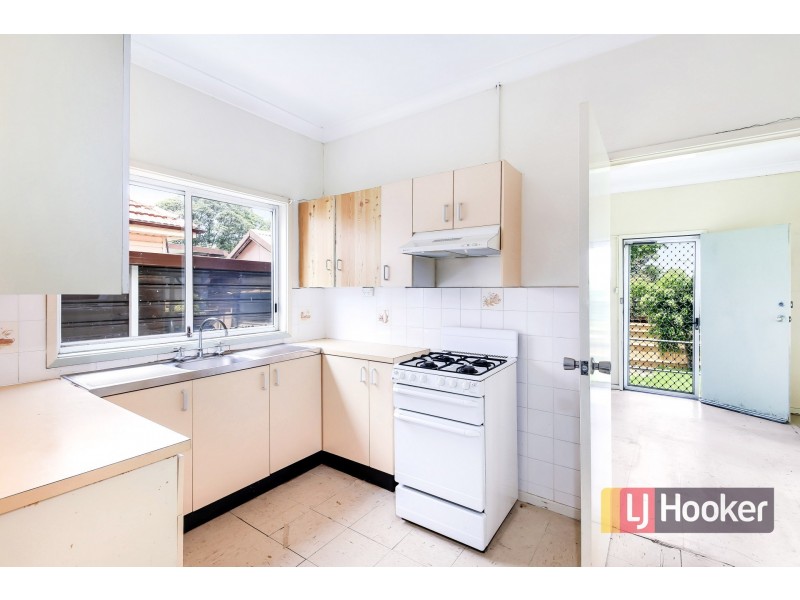 24 Dunbar Ave, Regents Park NSW 2143
