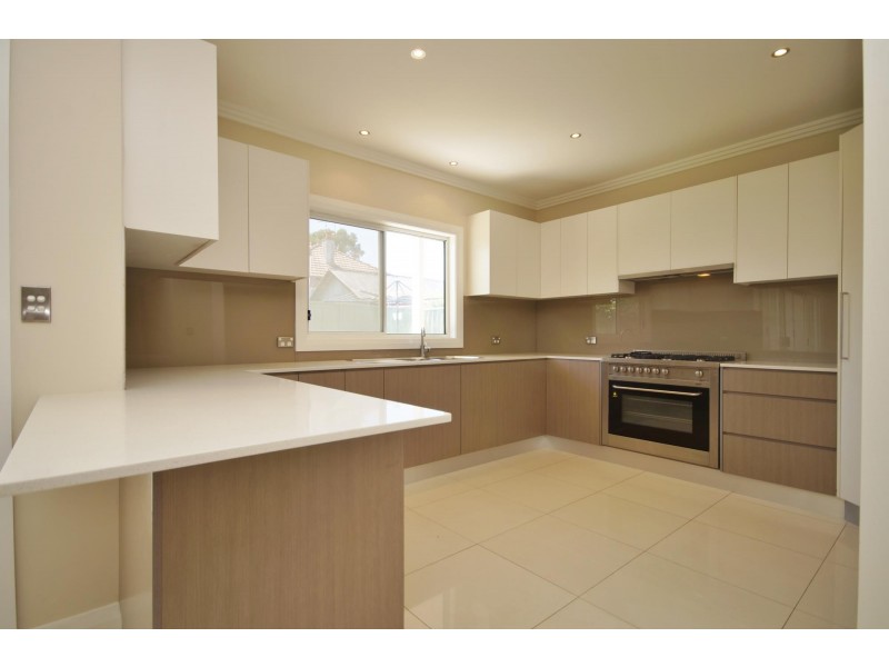 22 Cumberland Rd, Auburn NSW 2144