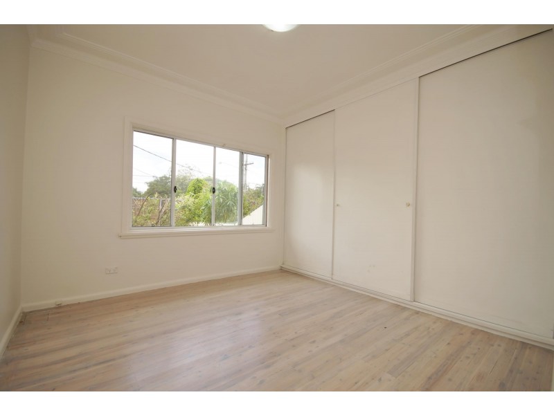 100 Betts Rd, Merrylands West NSW 2160