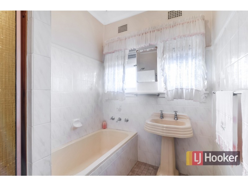 55 Bent St, Chester Hill NSW 2162