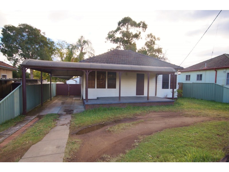 17 Rixon St, Bass Hill NSW 2197