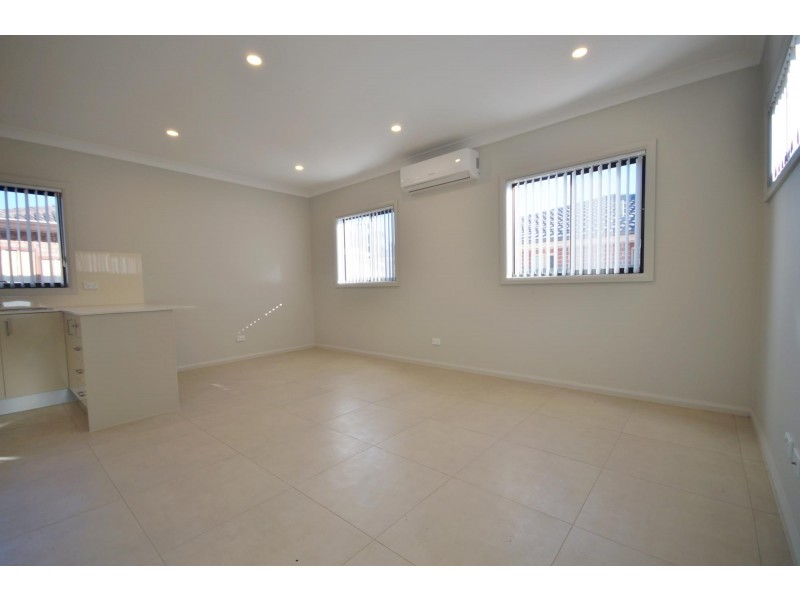 2 Cockthorpe Rd, Auburn NSW 2144