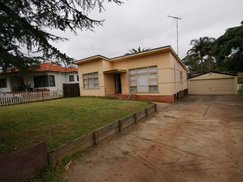 49 Chisholm Cr, Bradbury NSW 2560