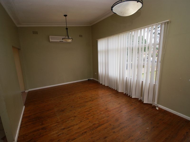 49 Chisholm Cr, Bradbury NSW 2560