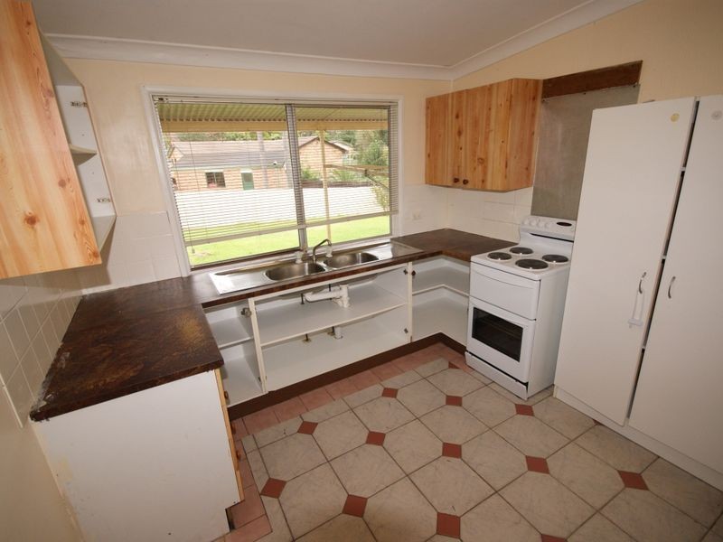 49 Chisholm Cr, Bradbury NSW 2560