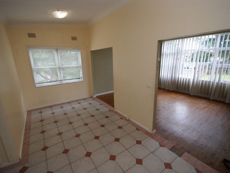 49 Chisholm Cr, Bradbury NSW 2560