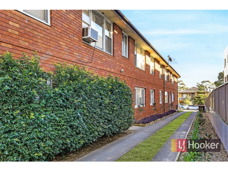 2/61 Macquarie Rd, Auburn NSW 2144