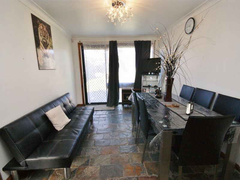 25 Railway St, Old Guildford NSW 2161