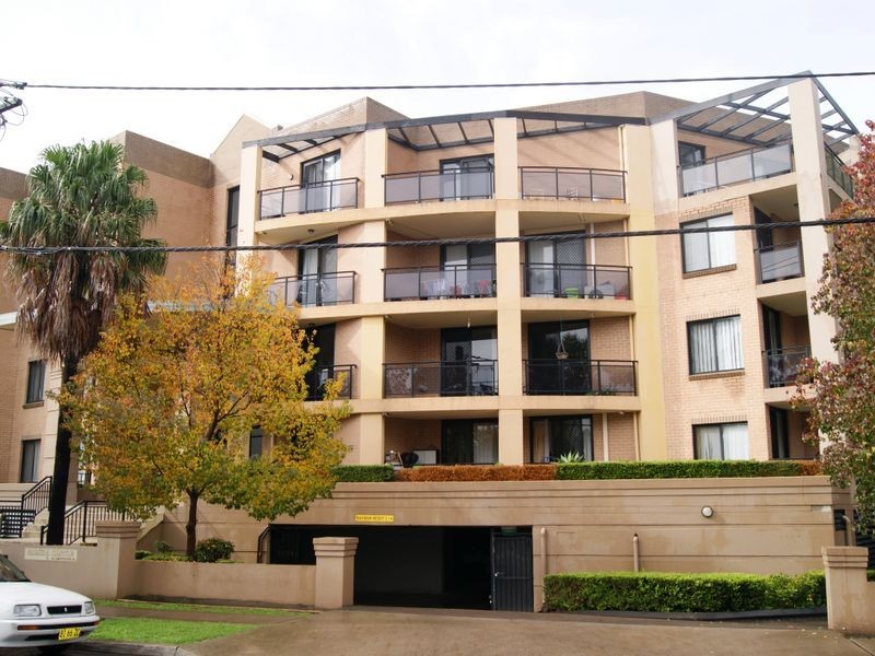 17/9 Griffiths St, Blacktown NSW 2148