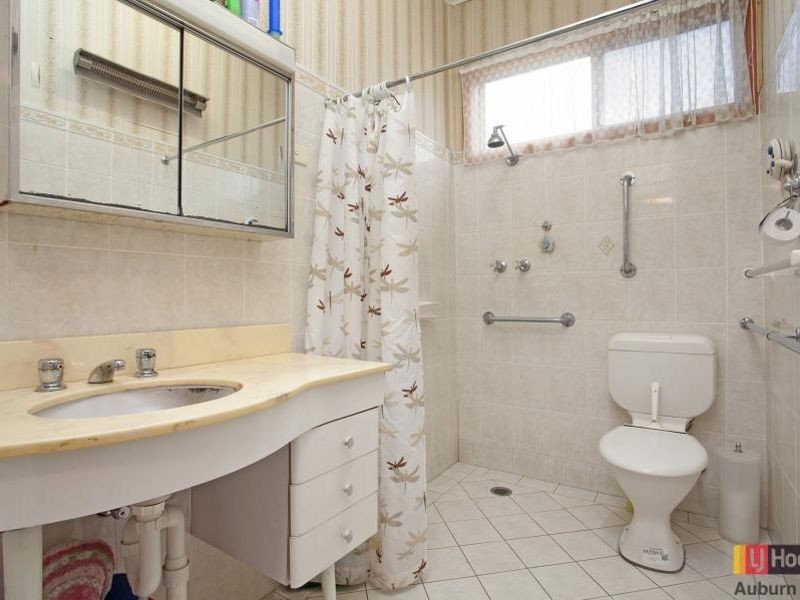 211 Rawson St, Auburn NSW 2144