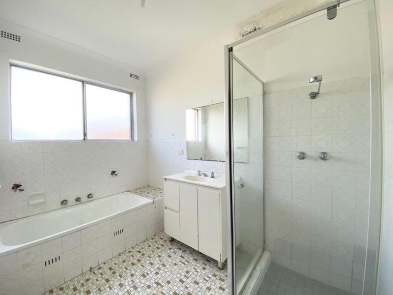 42 Pine Rd, Auburn NSW 2144