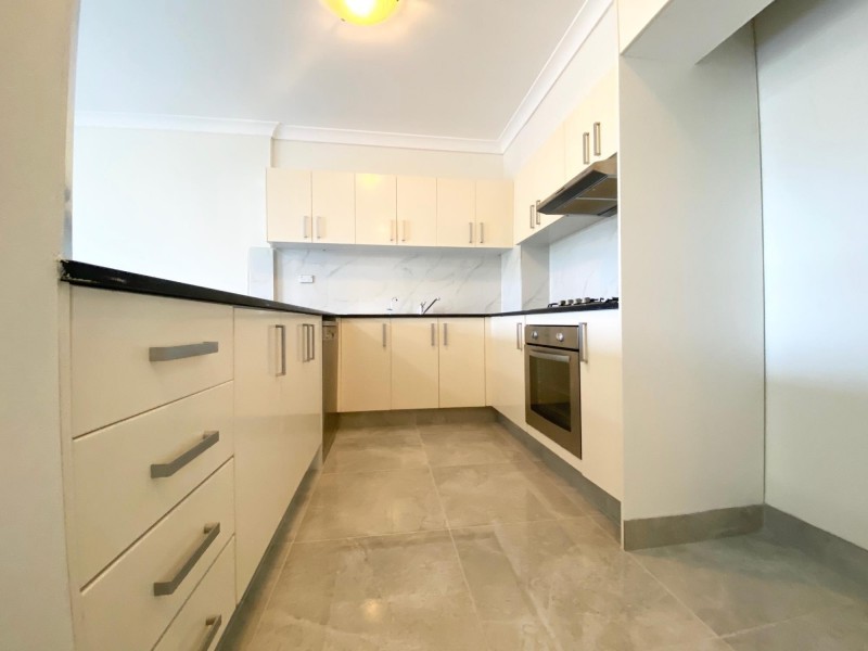 12/2 Amy Street, Regents Park NSW 2143