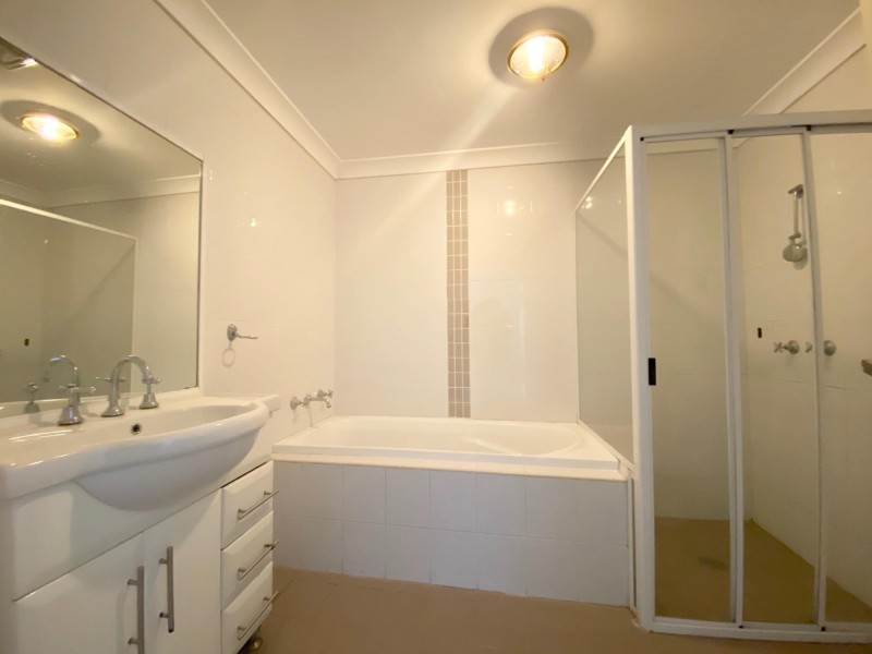 12/2 Amy Street, Regents Park NSW 2143