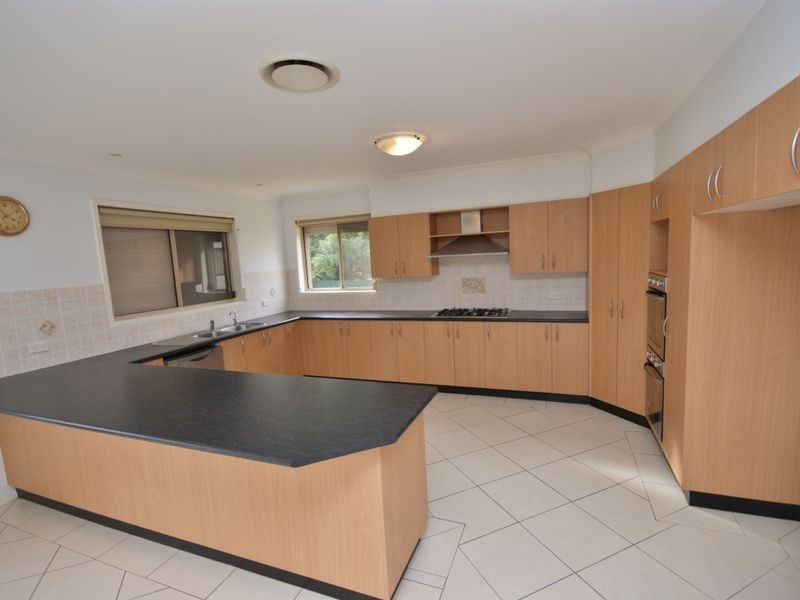 24 Waratah St, Guildford NSW 2161