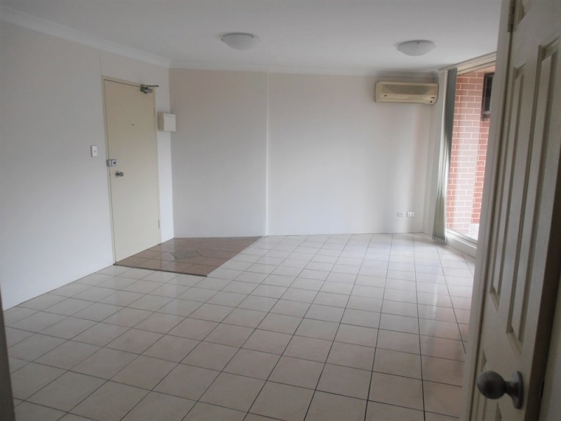 141/2 Macquarie Rd, Auburn NSW 2144