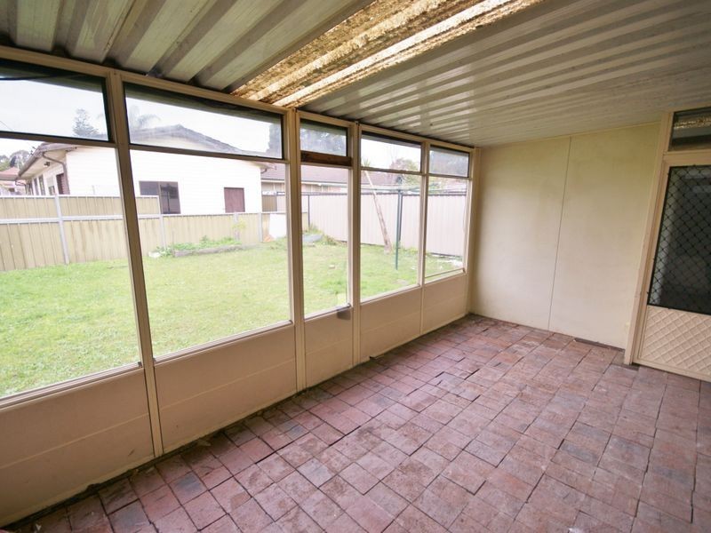 15 Queen St, Revesby NSW 2212